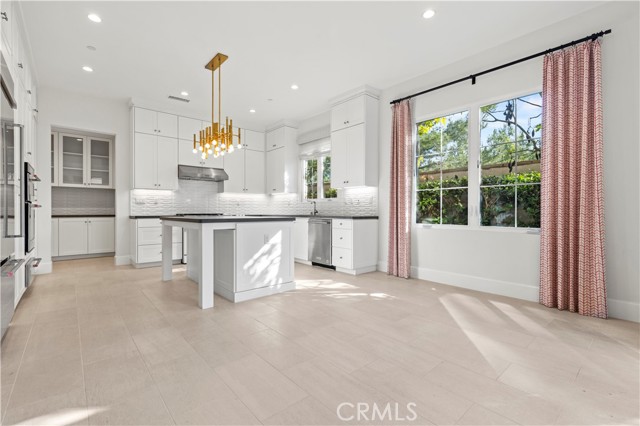 Detail Gallery Image 6 of 49 For 111 Vigna, Irvine,  CA 92602 - 4 Beds | 3 Baths