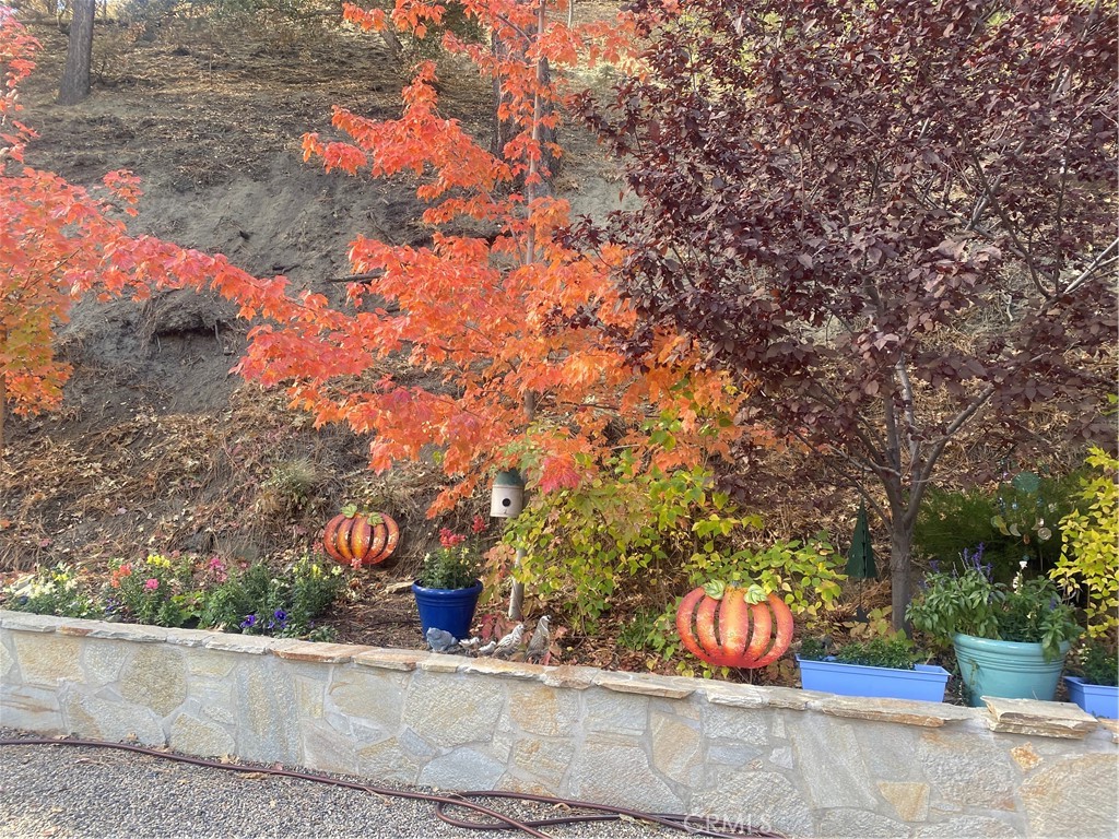 https://media.crmls.org/medias/01d8185c-bd13-42f3-98ec-b967d1869d7f.jpg?preset=X-Large