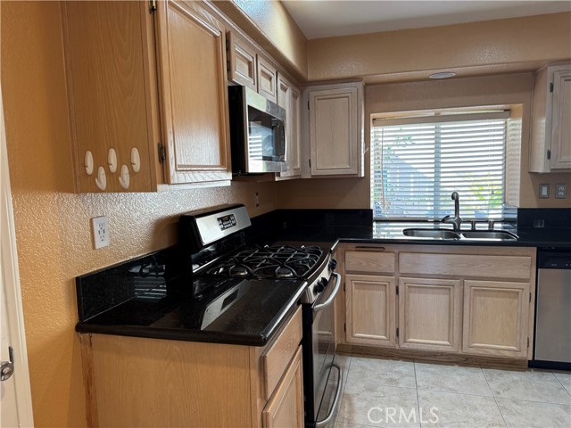 Detail Gallery Image 18 of 37 For 13 Channel Island, Aliso Viejo,  CA 92656 - 4 Beds | 2/1 Baths