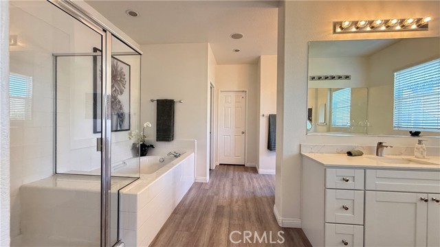 11958 Sunstone Court, Eastvale CA: https://media.crmls.org/medias/01d97ff9-bf1d-46cb-852d-936089615a2c.jpg