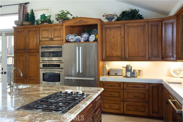 1706 Port Margate Place, Newport Beach CA: https://media.crmls.org/medias/01d98011-867a-40a2-a120-e94ffaebf6c8.jpg