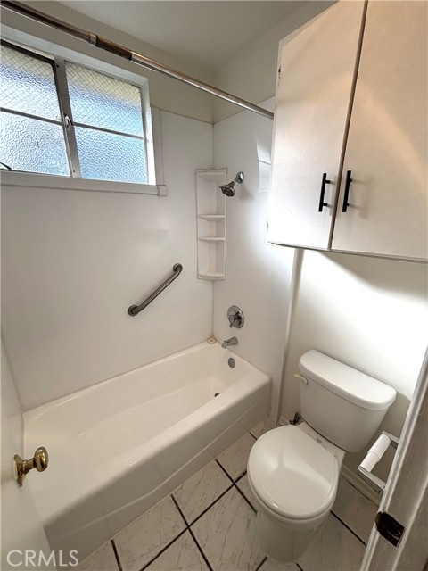 Detail Gallery Image 20 of 24 For 360 Gladys Ave #10,  Long Beach,  CA 90814 - 1 Beds | 1 Baths