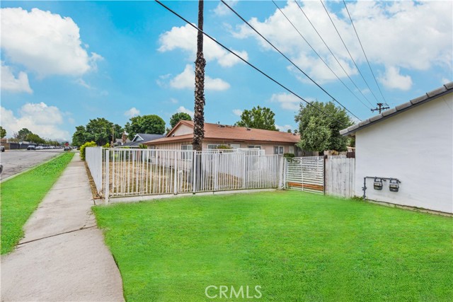 2169 Sunrise Lane, San Bernardino CA: https://media.crmls.org/medias/01db5e42-225b-4a2d-a69a-ad40b61faa35.jpg