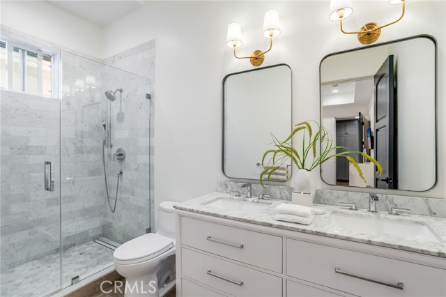 Detail Gallery Image 40 of 45 For 526 Riverside Ave, Newport Beach,  CA 92663 - 5 Beds | 6/1 Baths