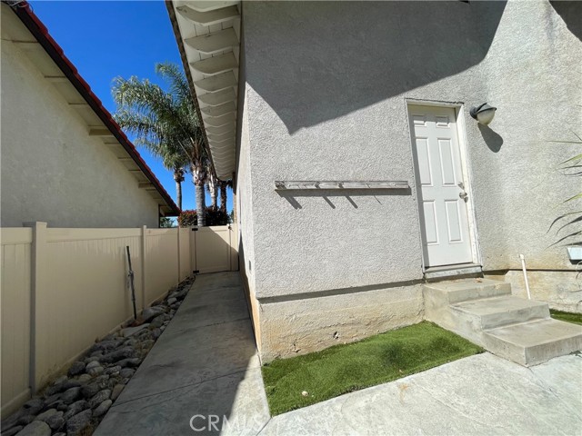 Image 17 of 42 For 23570 Brook Drive