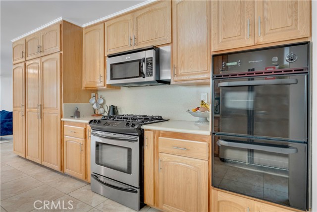 Detail Gallery Image 14 of 49 For 406 Eucalyptus Dr, Redlands,  CA 92373 - 3 Beds | 2 Baths