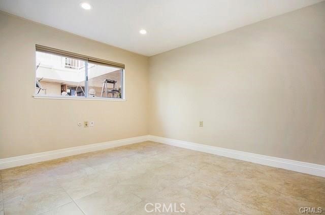 2386 Via Mariposa W, Laguna Woods CA: https://media.crmls.org/medias/01de06c0-bd08-4aa4-bbba-d89d7f078077.jpg