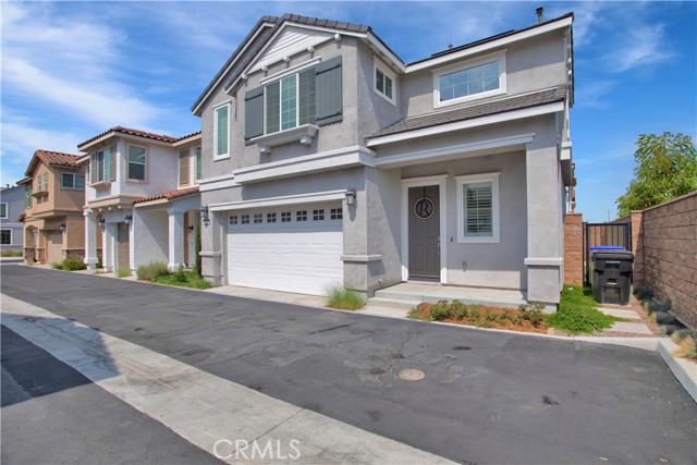 Detail Gallery Image 1 of 1 For 15185 Ridge Ln #4,  Fontana,  CA 92336 - 3 Beds | 2/1 Baths