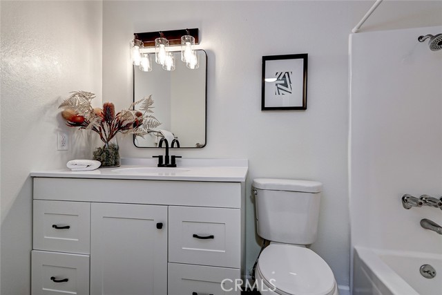 Detail Gallery Image 14 of 22 For 4727 W 147th St #220,  Lawndale,  CA 90260 - 2 Beds | 2 Baths