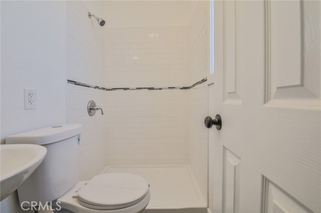 Detail Gallery Image 25 of 56 For 8932 Orchard, Los Angeles,  CA 90044 - – Beds | – Baths