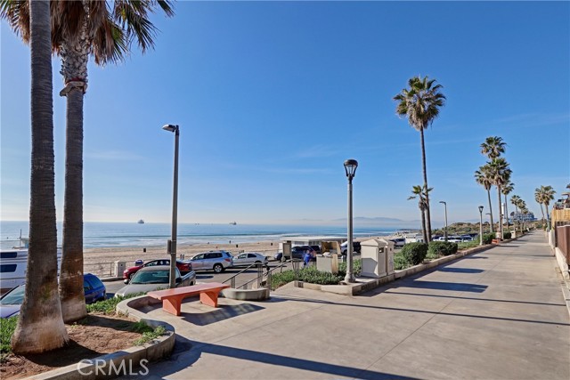 Detail Gallery Image 11 of 11 For 4117 Ocean Dr, Manhattan Beach,  CA 90266 - – Beds | – Baths