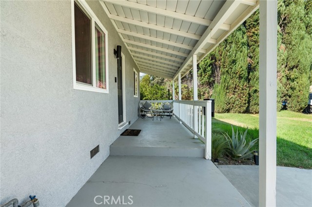 Detail Gallery Image 3 of 39 For 7235 Yarmouth Ave, Reseda,  CA 91335 - 2 Beds | 2 Baths