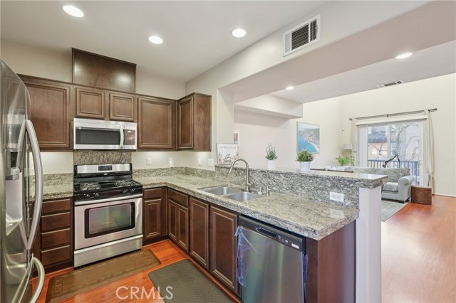 Detail Gallery Image 15 of 33 For 17871 Shady View #1204, Chino Hills,  CA 91709 - 2 Beds | 2/1 Baths