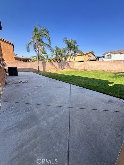 6379 Pintail Way, Fontana CA: https://media.crmls.org/medias/01e18d44-3ce6-4a2a-b93d-6d9c17283ea4.jpg