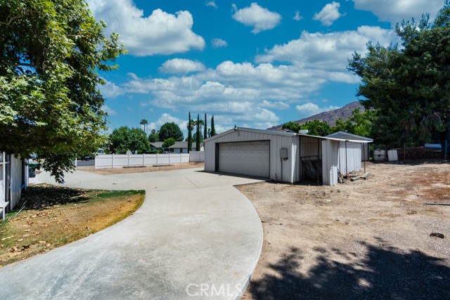 168 Radford Court, Riverside, California 92507, 4 Bedrooms Bedrooms, ,2 BathroomsBathrooms,Single Family Residence,For Sale,Radford,IV24162454