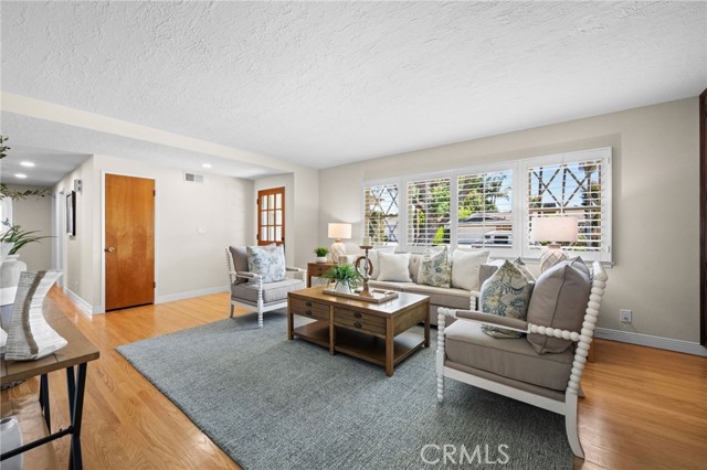 Detail Gallery Image 12 of 64 For 939 W Orange Rd, Santa Ana,  CA 92706 - 3 Beds | 2 Baths