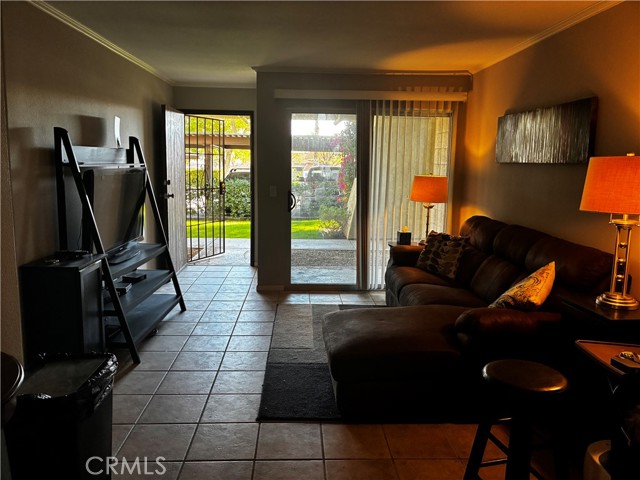 Detail Gallery Image 3 of 13 For 575 N Villa Ct #107,  Palm Springs,  CA 92262 - 1 Beds | 1 Baths