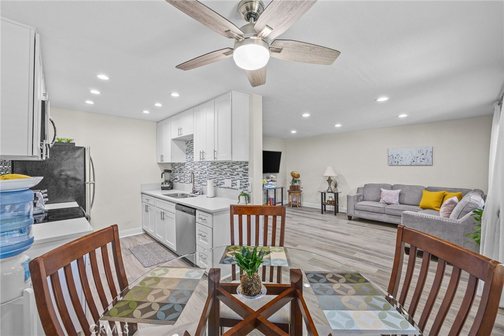 2094 Grand Avenue - photo 10