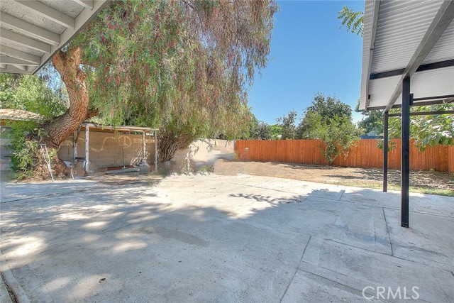 2112 California Avenue, Duarte CA: https://media.crmls.org/medias/01e37942-3e49-439b-b13d-4f32416f88e4.jpg