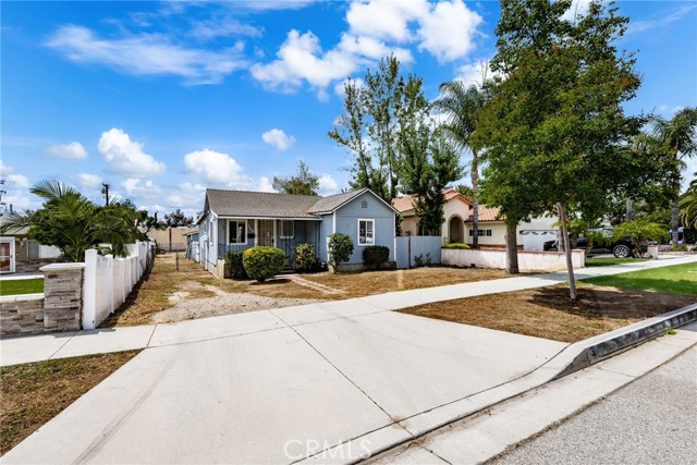 368 West Street, Upland CA: https://media.crmls.org/medias/01e38fb8-c19f-420e-95da-781486f115a0.jpg