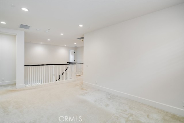 Detail Gallery Image 28 of 40 For 214 Parkwood, Irvine,  CA 92620 - 5 Beds | 5/1 Baths