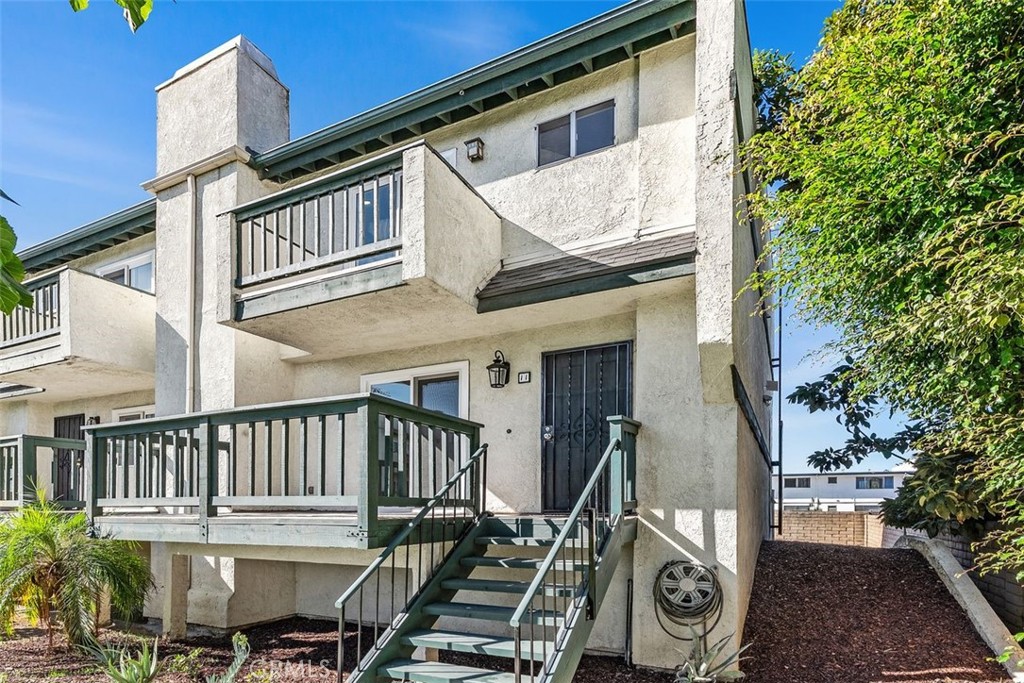 MLS #OC25250901 image #28