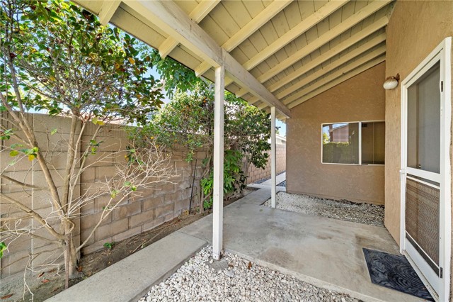 11551 Gladstone Circle, Fountain Valley CA: https://media.crmls.org/medias/01e4ba95-e97a-44a8-928b-d545aa03ba9b.jpg