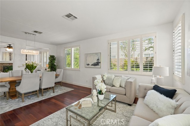 Detail Gallery Image 20 of 71 For 22601 Gault St, West Hills,  CA 91307 - 5 Beds | 3 Baths