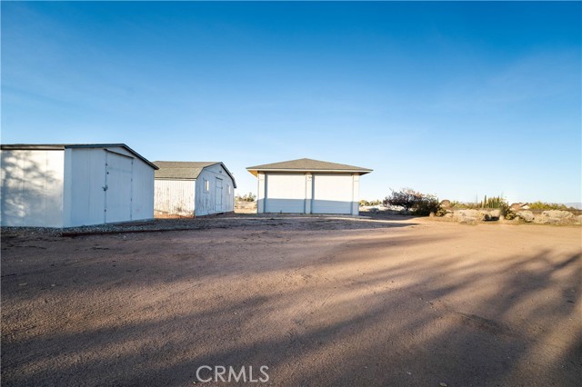 Detail Gallery Image 3 of 35 For 14032 Tioga St, Oak Hills,  CA 92344 - 4 Beds | 3 Baths