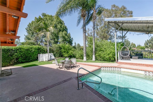 12410 Mclennan Avenue, Granada Hills CA: https://media.crmls.org/medias/01e61cf3-98a8-42d2-af1d-89d9204cf5c2.jpg