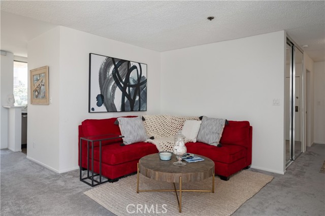 555 Esplanade, Redondo Beach, California 90277, 2 Bedrooms Bedrooms, ,2 BathroomsBathrooms,Residential,For Sale,Esplanade,SB25176397