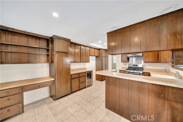 Detail Gallery Image 7 of 39 For 415 Canal St, Newport Beach,  CA 92663 - 4 Beds | 2/1 Baths