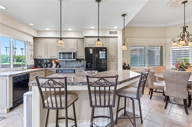 Detail Gallery Image 19 of 55 For 38750 Wisteria Dr, Palm Desert,  CA 92211 - 3 Beds | 3 Baths