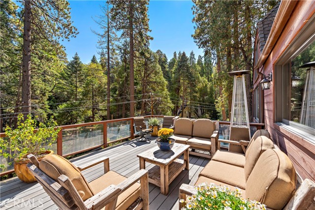 Detail Gallery Image 9 of 70 For 400 Cottage Grove Rd, Lake Arrowhead,  CA 92352 - 4 Beds | 4 Baths