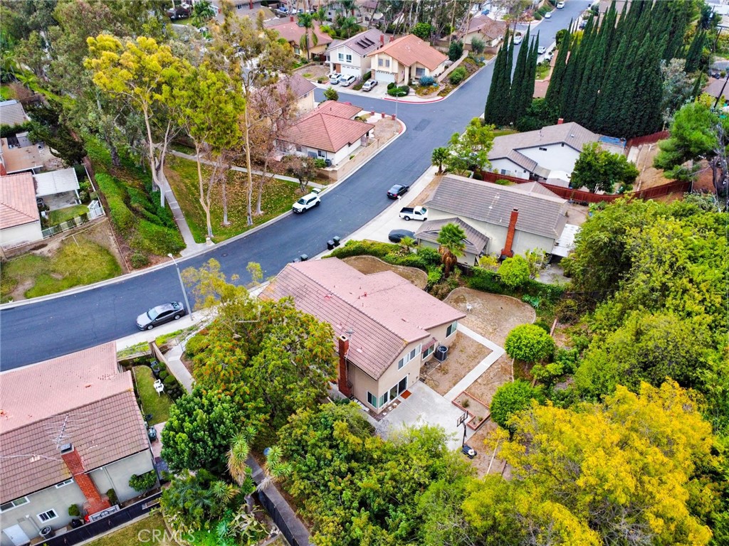 https://media.crmls.org/medias/01e71303-98f2-41e1-ba10-2560e3b17a8e.jpg?preset=X-Large