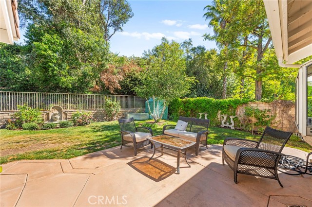 27054 Riversbridge Way, Valencia CA: https://media.crmls.org/medias/01e71a98-f988-423f-9554-b174c98f39bf.jpg
