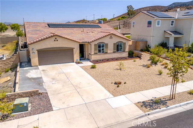 33084 Toledo Bend Court, Winchester CA: https://media.crmls.org/medias/01e7b452-93a6-46e6-9931-8f07b3b670cc.jpg
