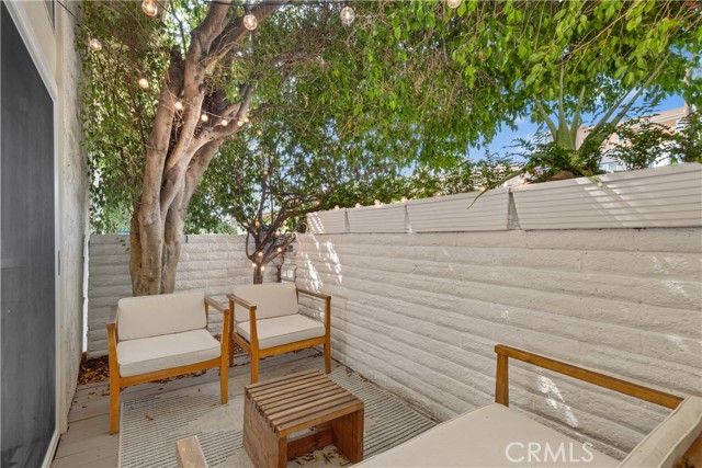 11848 Erwin Street, 5 photo 7