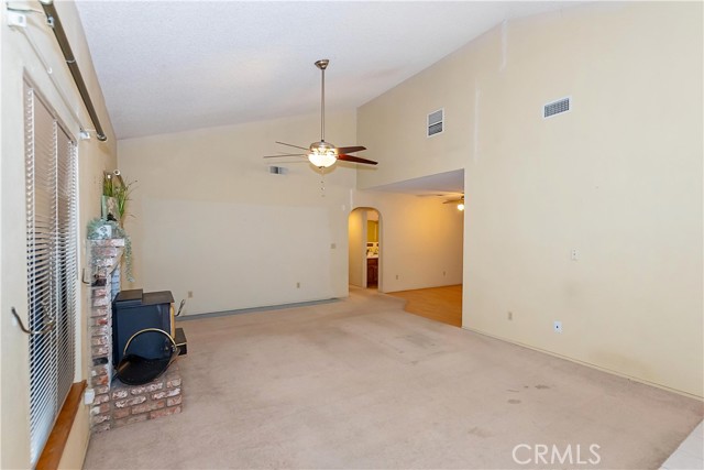 Detail Gallery Image 3 of 45 For 11043 Rome Beauty Dr, California City,  CA 93505 - 3 Beds | 2 Baths