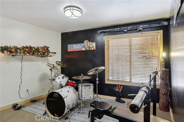 Detail Gallery Image 39 of 59 For 385 Iris Dr, Twin Peaks,  CA 92391 - 4 Beds | 3 Baths