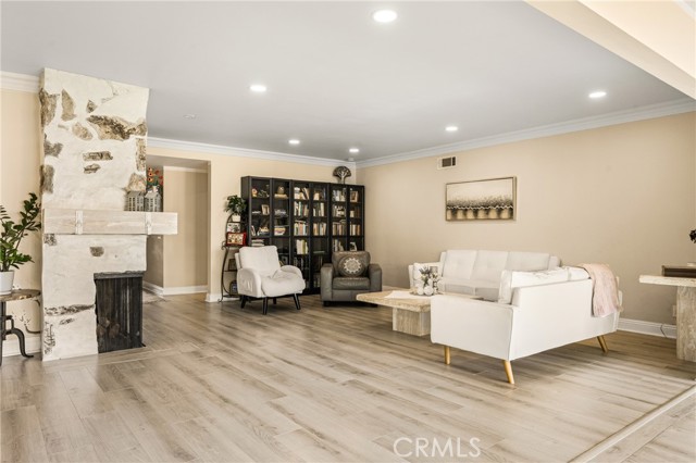 Detail Gallery Image 7 of 31 For 909 N Cleveland, Orange,  CA 92867 - 3 Beds | 2/1 Baths