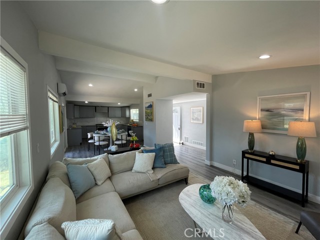 2148 W Niobe Avenue, Anaheim CA: https://media.crmls.org/medias/01e93d94-34f2-4633-b2fe-f739e0682eee.jpg