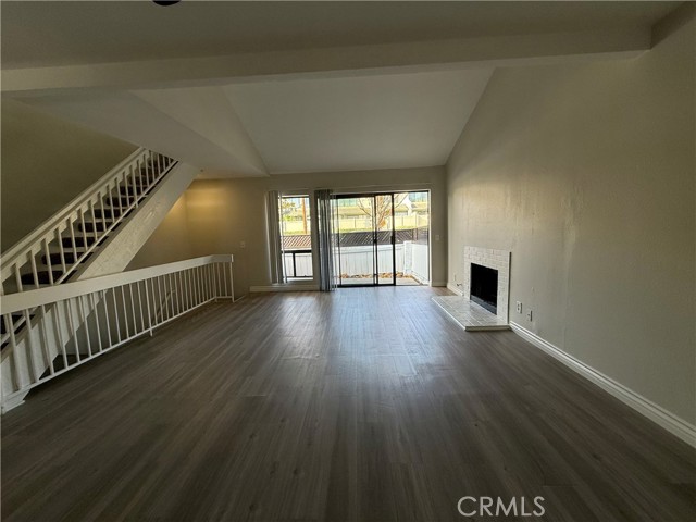 Detail Gallery Image 5 of 26 For 5250 Colodny Dr #22,  Agoura Hills,  CA 91301 - 1 Beds | 1/1 Baths