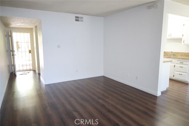 Detail Gallery Image 11 of 21 For 2561 E Ward Terrace, Anaheim,  CA 92806 - – Beds | – Baths