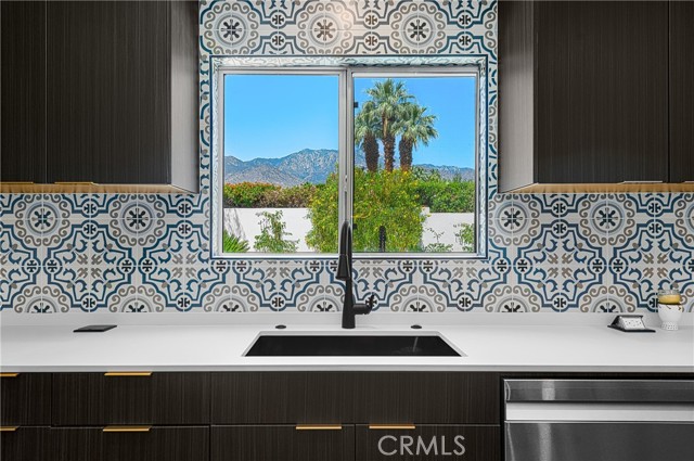 Detail Gallery Image 14 of 36 For 1525 Sonora Ct, Palm Springs,  CA 92264 - 4 Beds | 2/1 Baths