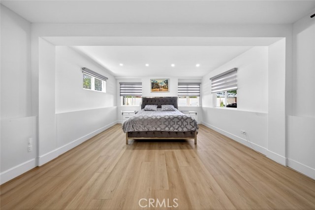 Detail Gallery Image 26 of 33 For 17007 Bassett St, Van Nuys,  CA 91406 - 4 Beds | 2 Baths