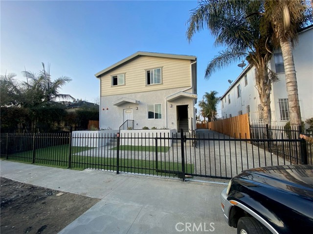 Listing Details for 525 85th Street, Los Angeles, CA 90044