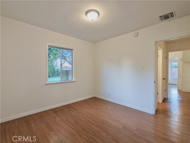 Detail Gallery Image 11 of 16 For 15239 Lorne St, Panorama City,  CA 91402 - – Beds | – Baths