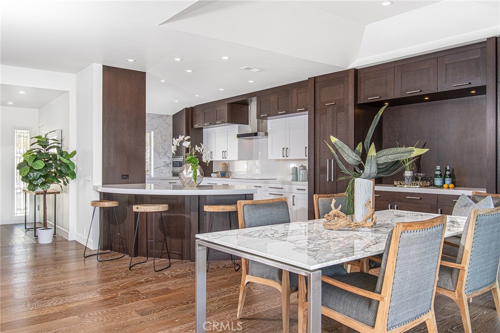 01eb36ff 3d13 4f12 8b37 943af7cc1c05