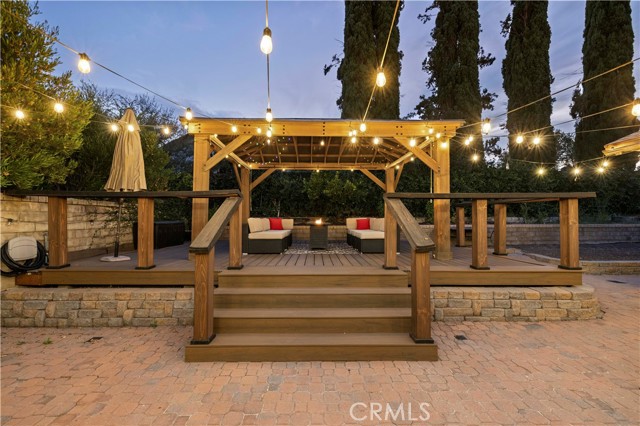 26927 Cuatro Milpas Street, Valencia CA: https://media.crmls.org/medias/01eb9c4d-c25b-4929-8673-70b569fa3f8a.jpg